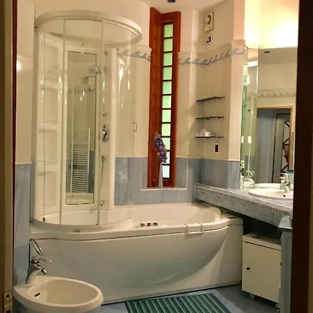 Archè 4*